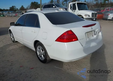 2007 Honda Accord 2.4 Ex из США, поврежденный, VIN 1HGCM56857A182697